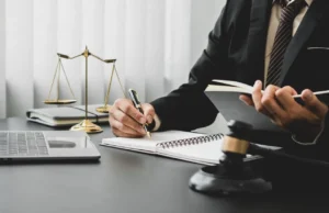 civil litigation lawyer